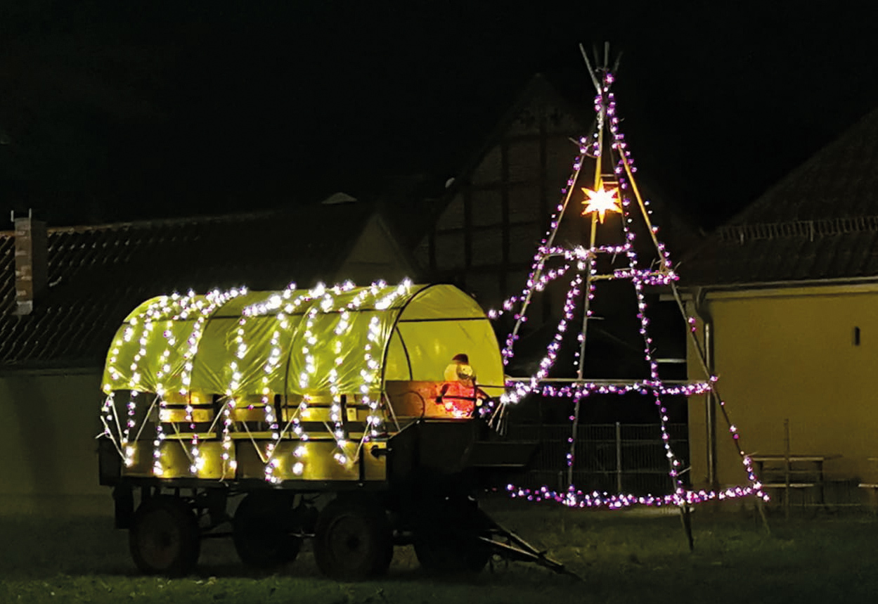 Im ersten Coronawinter fing der Ortschaftsrat an den Schäfergarten weihnachtlich zu dekorieren